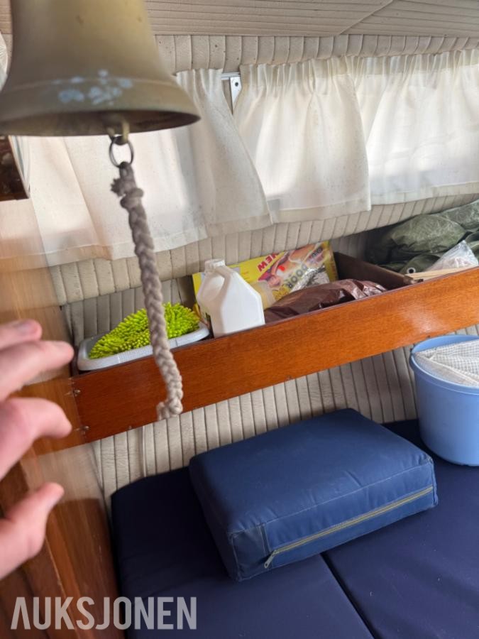 1975 Huwa 26 fot båt  -  med opplagshenger - ingen minstepris