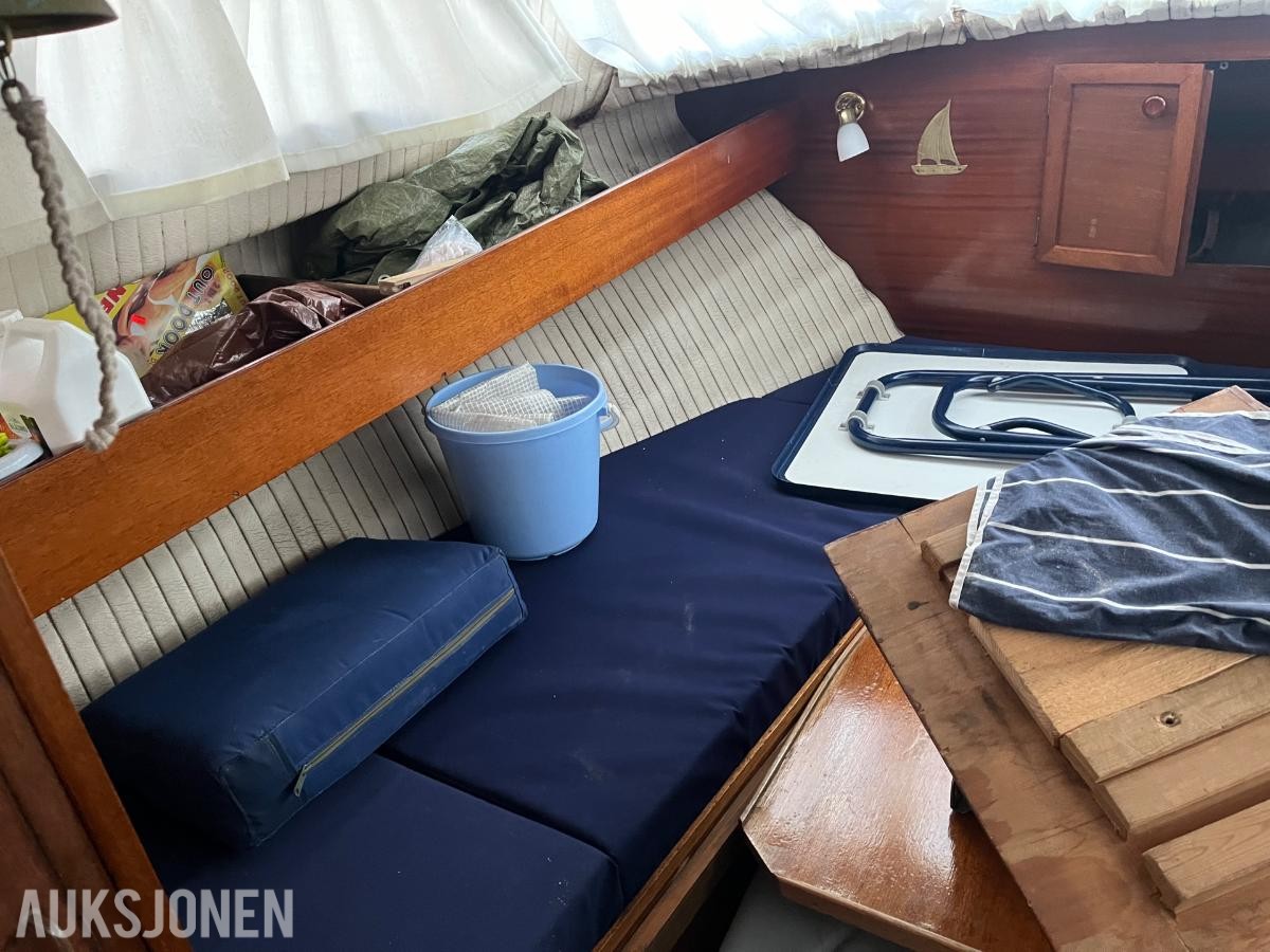 1975 Huwa 26 fot båt  -  med opplagshenger - ingen minstepris