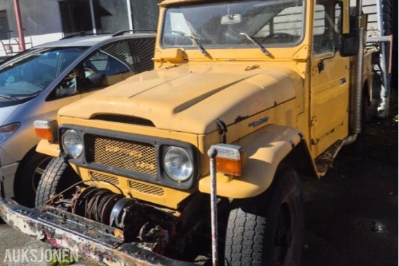 1979 Toyota Land Cruiser HJ45 Pickup 3.6 D 4x4 Bergingsbil Restaureringsobjekt 77000km