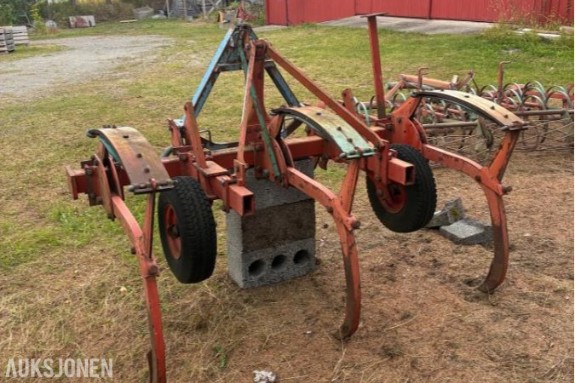 1980 Kverneland Grubber M nr 2259