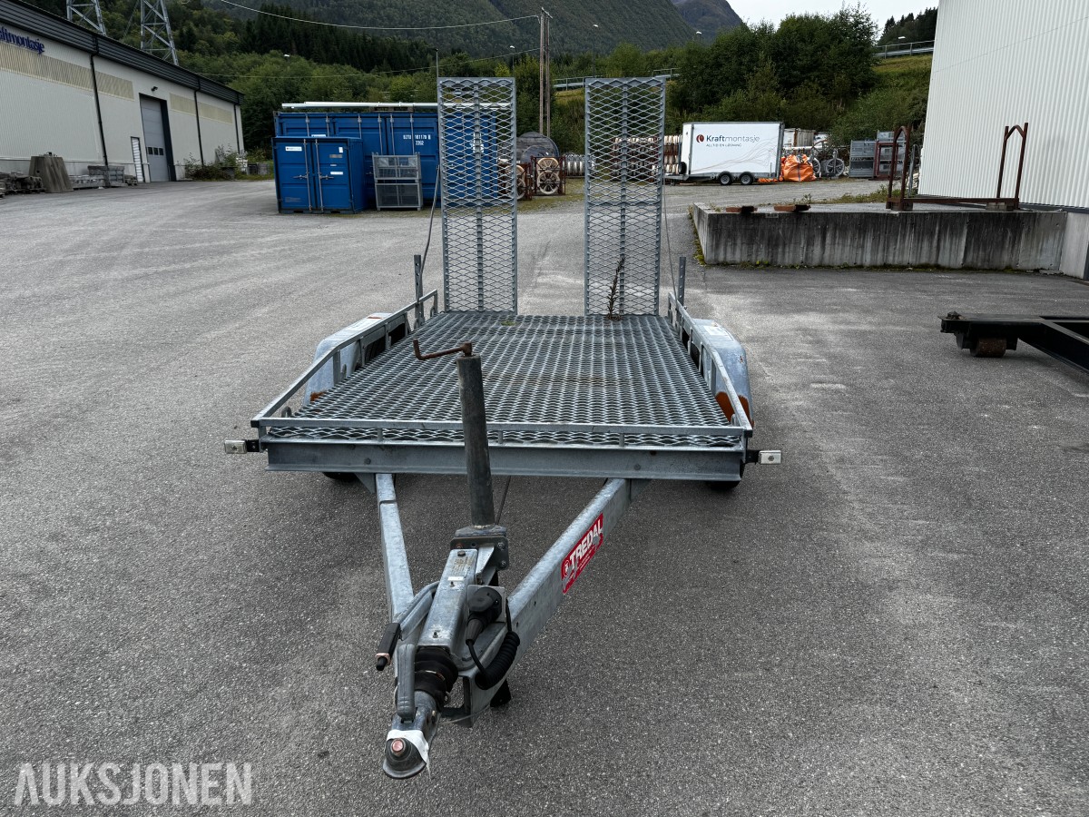 Tredal Maskinhenger T-23-M - Totalvekt 2300 kg