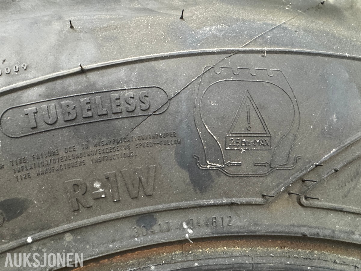Continental Contract AC 65 - 440/65R28 - 1 stk traktordekk