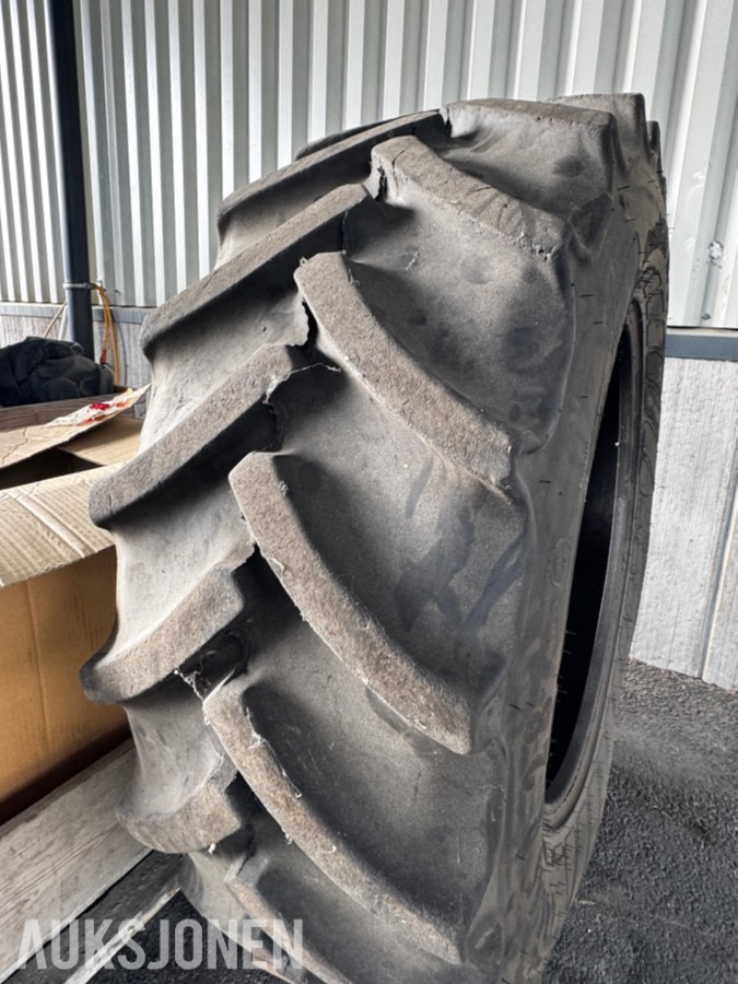 Continental Contract AC 65 - 440/65R28 - 1 stk traktordekk