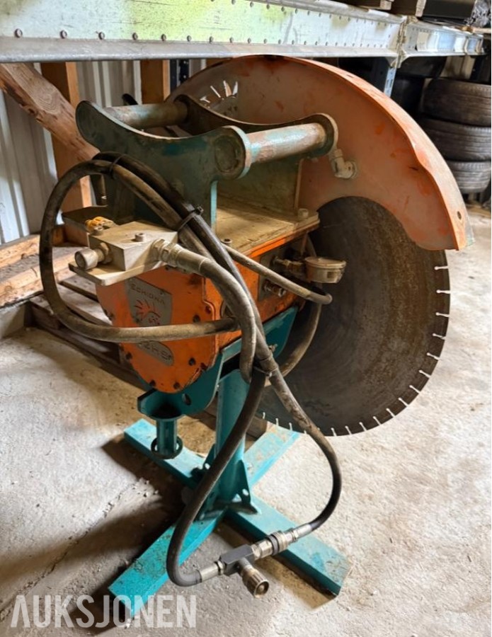 2000 Echidna D2HS betongsag