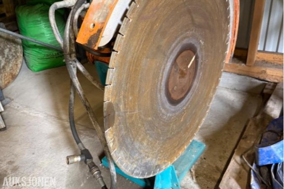 2000 Echidna D2HS betongsag