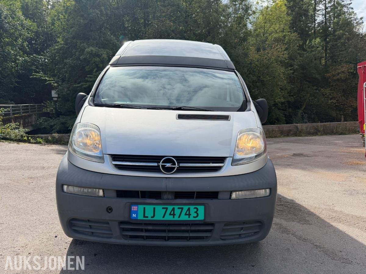 2004 Opel Vivaro 1.9 101hk hengerfeste s+v dekk