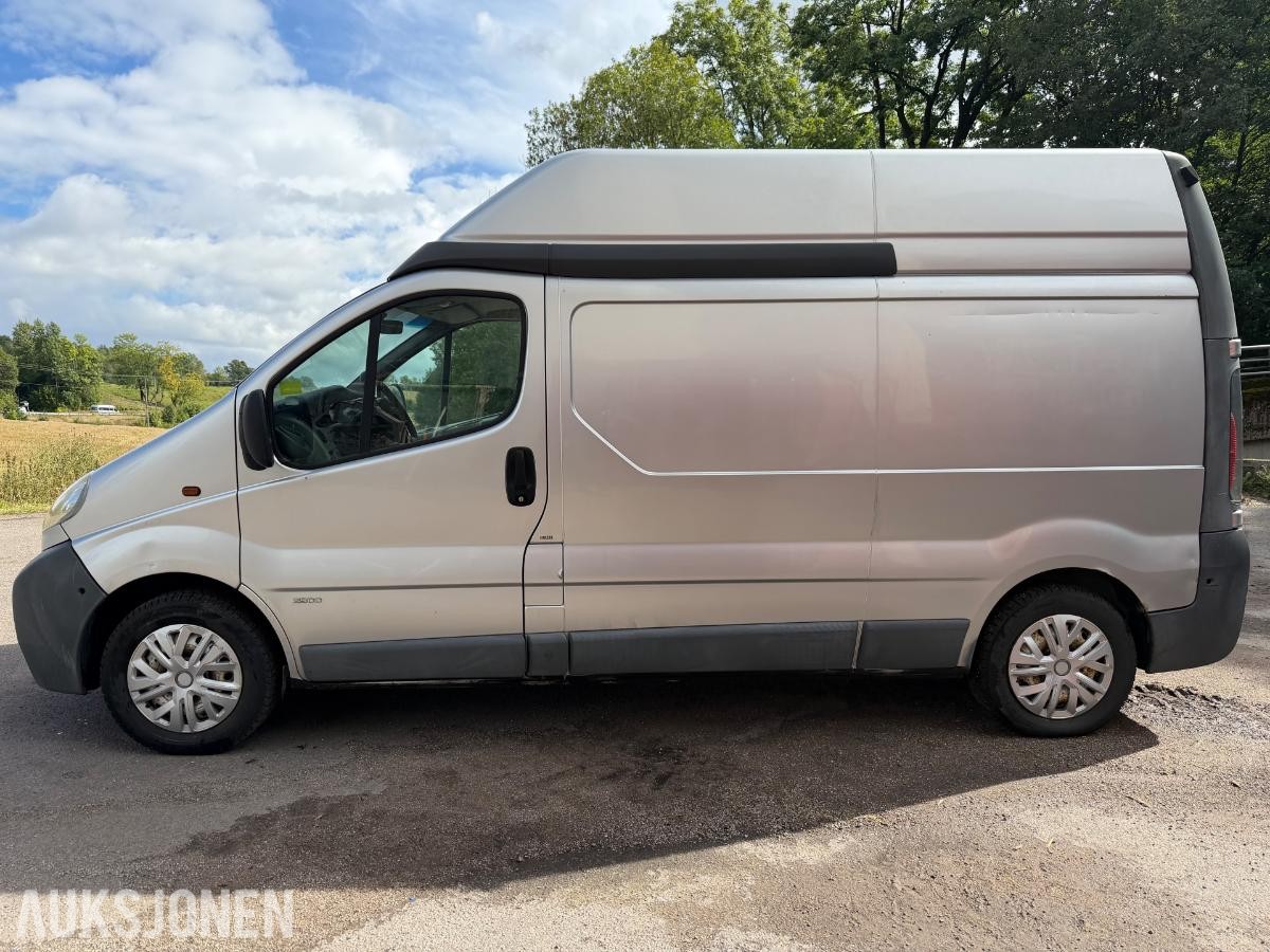 2004 Opel Vivaro 1.9 101hk hengerfeste s+v dekk