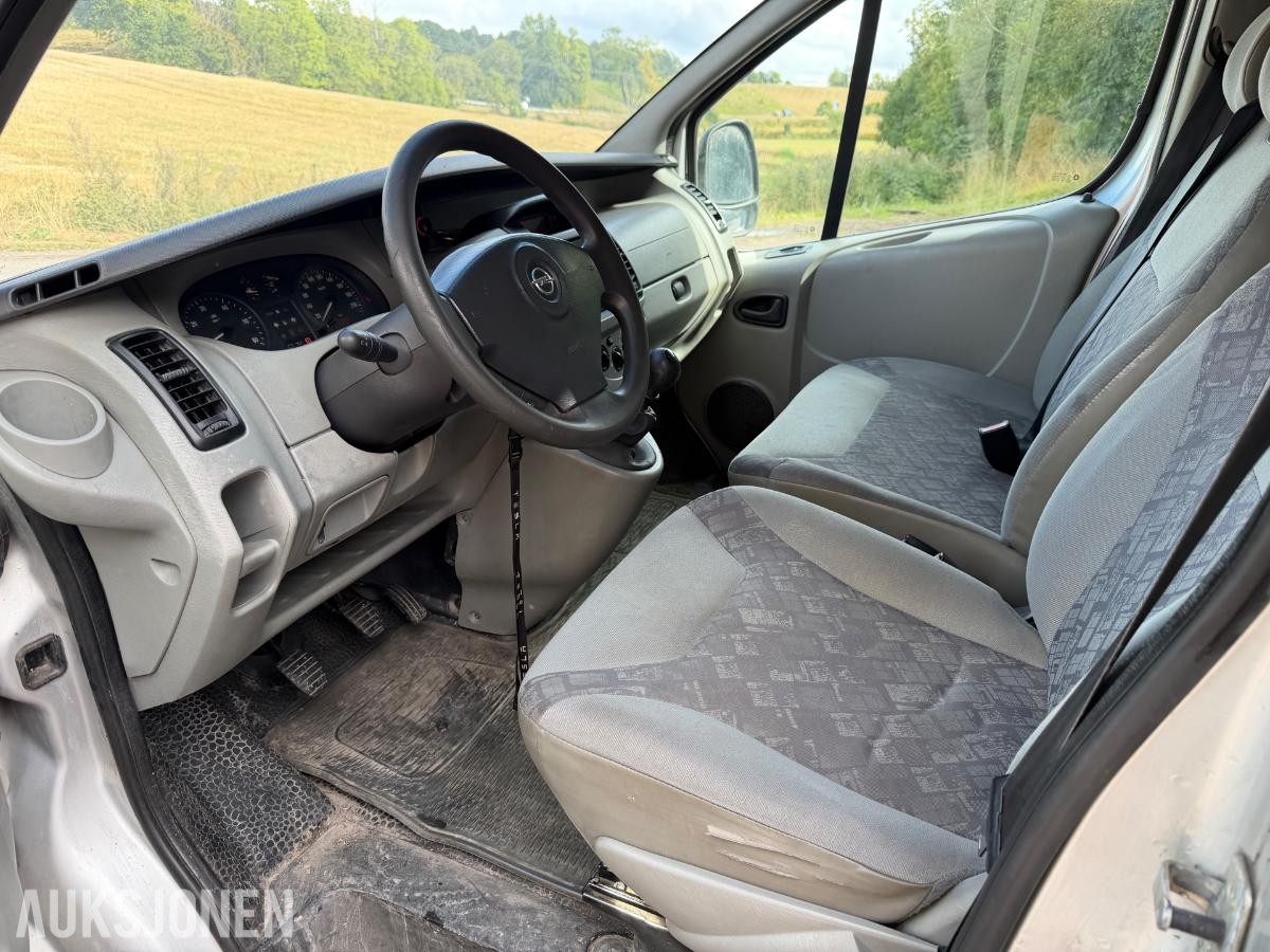 2004 Opel Vivaro 1.9 101hk hengerfeste s+v dekk