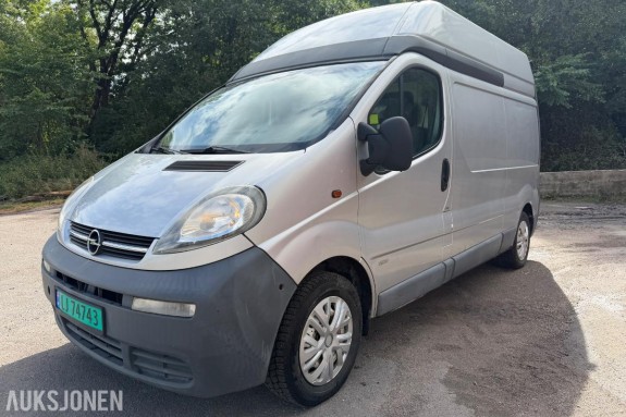 2004 Opel Vivaro 1.9 101hk hengerfeste s+v dekk