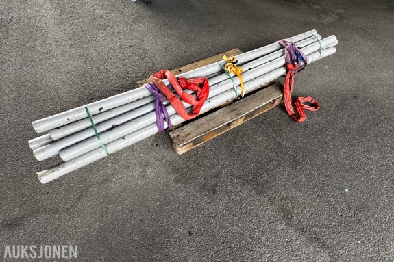 12 stk lakkerte skiltstolper - Ø 75 mm - 255 cm lengde