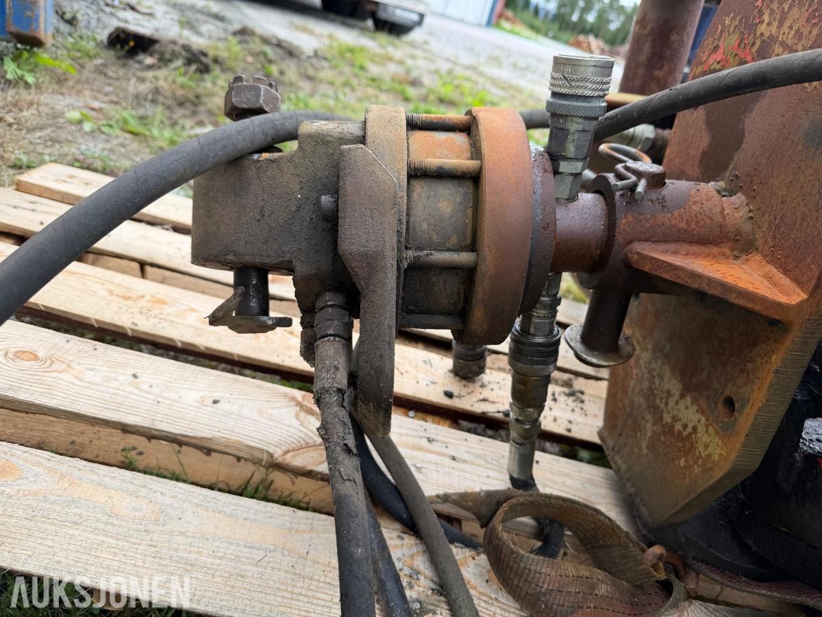 2006 Hiab Hydraulisk tømmerklo - kran 