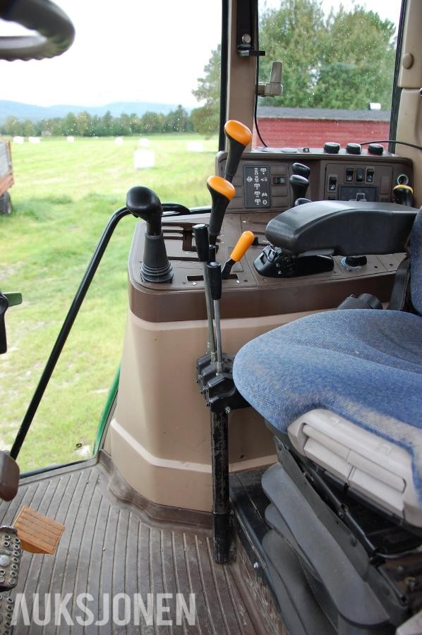 2000 Kverneland Taarup 7335