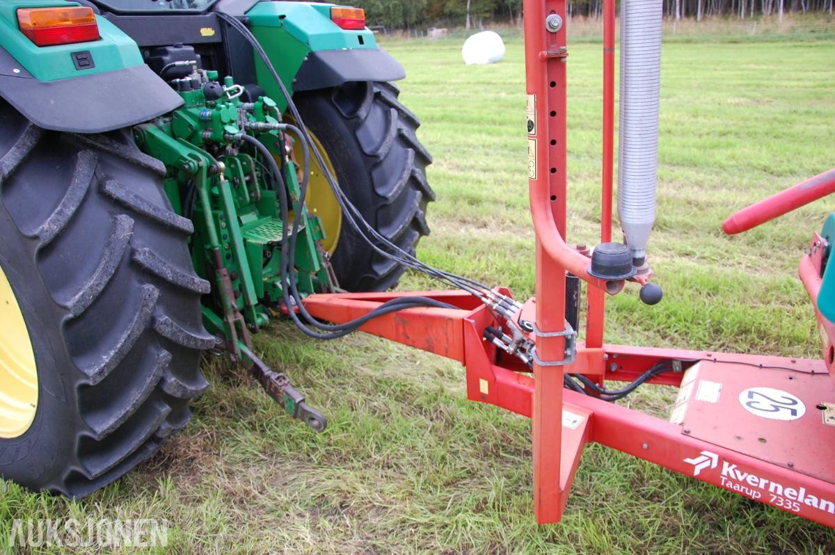 2000 Kverneland Taarup 7335