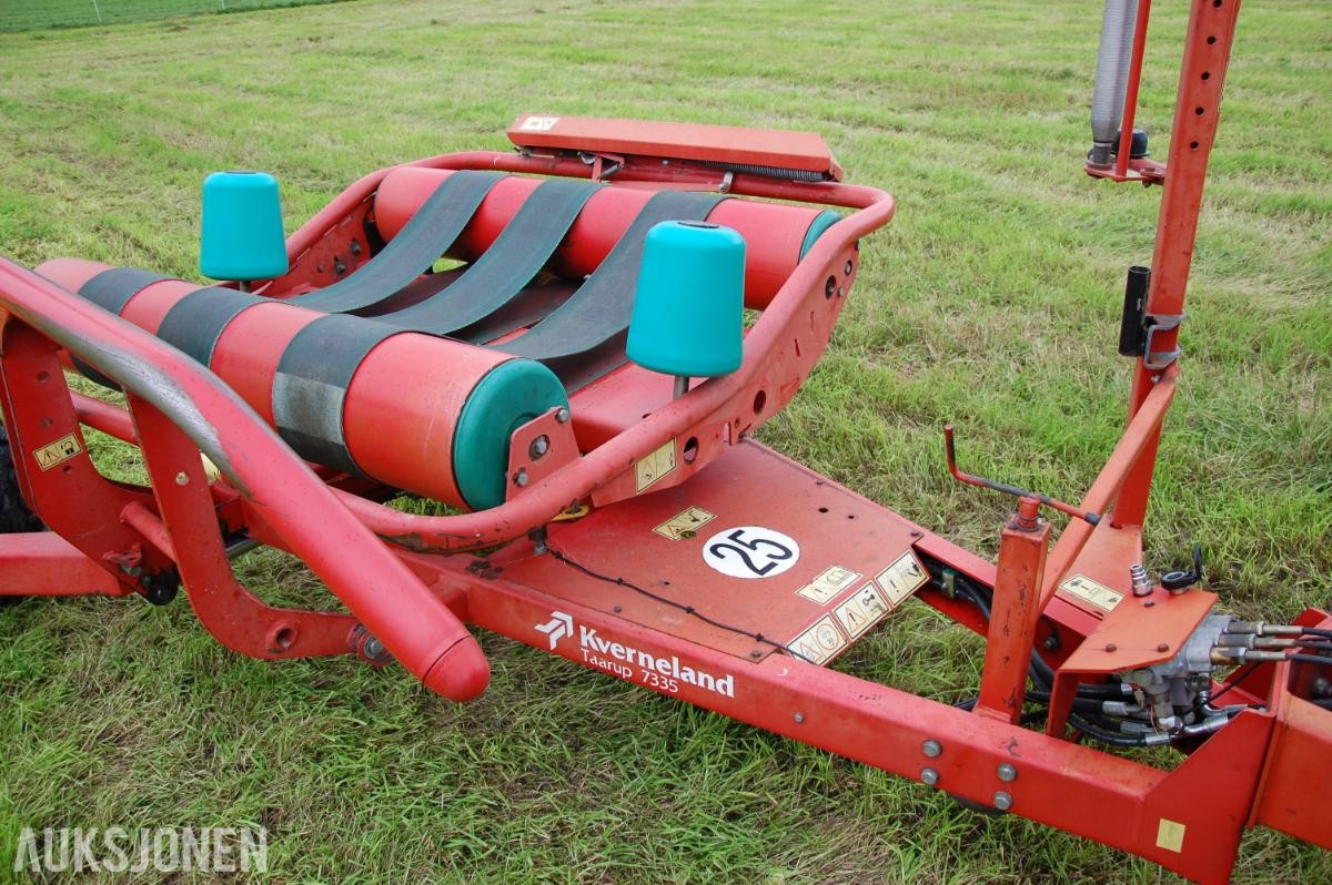 2000 Kverneland Taarup 7335