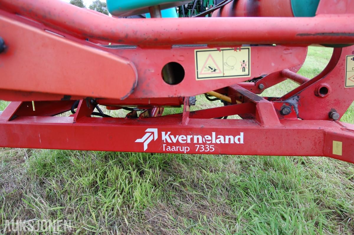 2000 Kverneland Taarup 7335