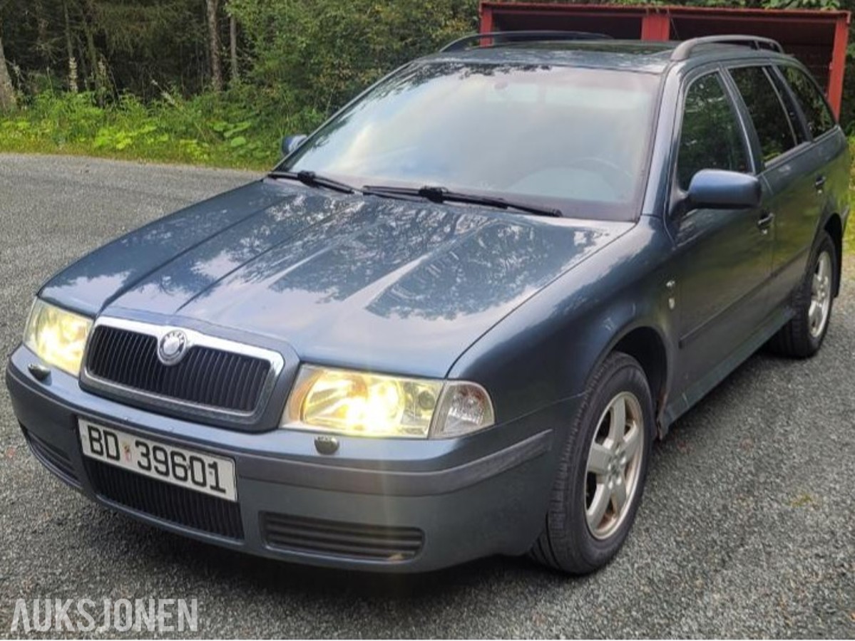2004 Skoda Octavia 1.9 Diesel 101hk 4X4 Cruisekontroll, Hengerfeste, Soltak
