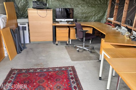 Kontorutstyr, Pulter Pc Skriver Aircondition Vifter Stoler og bord
