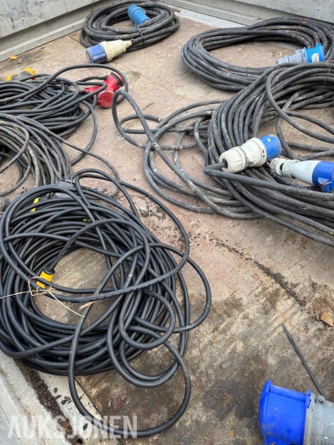 Strømkabler Skjøteledninger 16 og 32 amp/ 1-fas og 3-fas