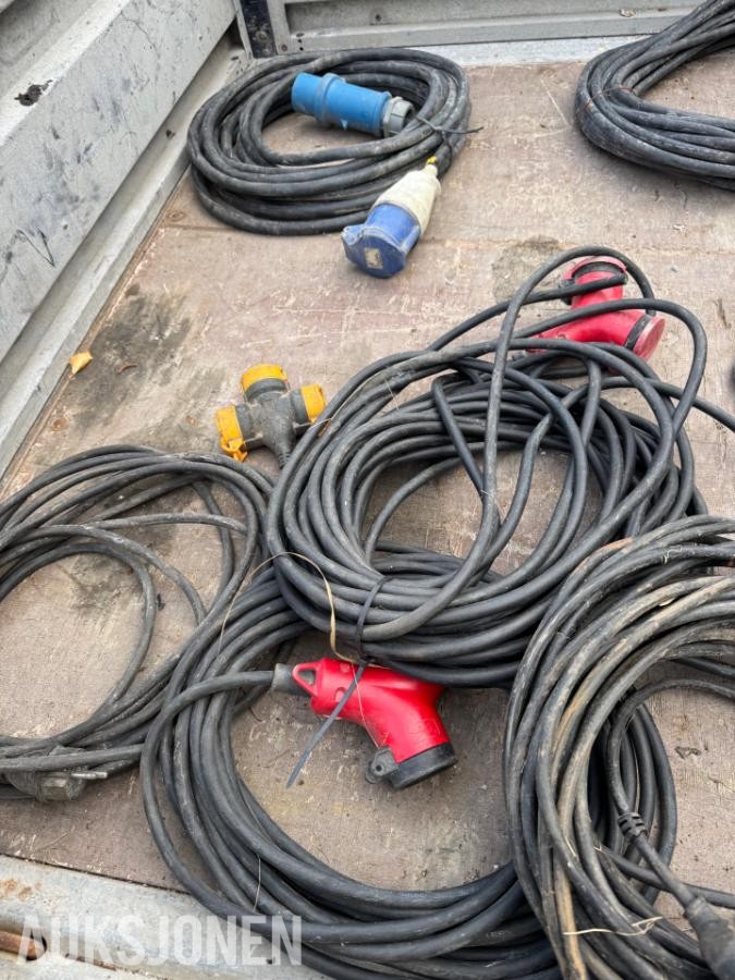 Strømkabler Skjøteledninger 16 og 32 amp/ 1-fas og 3-fas