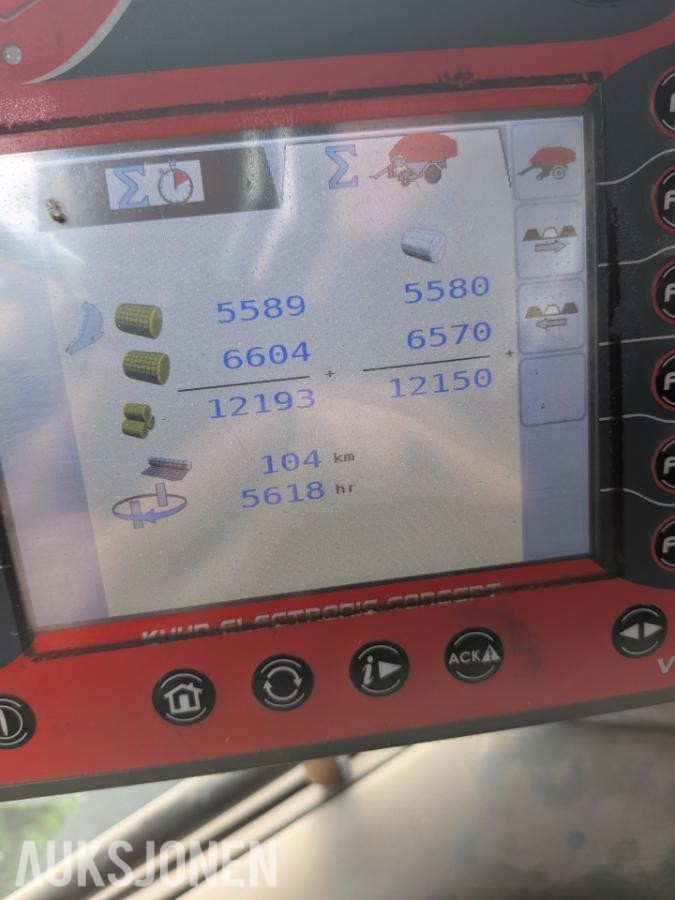 2013 KUHN I-BIO RUNDBALLEPRESSE