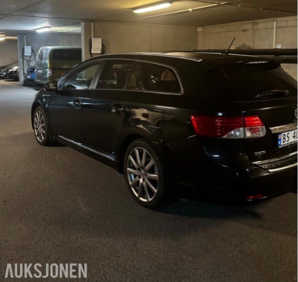 2012 Toyota Avensis 1.8 Bensin 147hk Eexecutive, Automat, Cruisekontroll, Ryggekamera