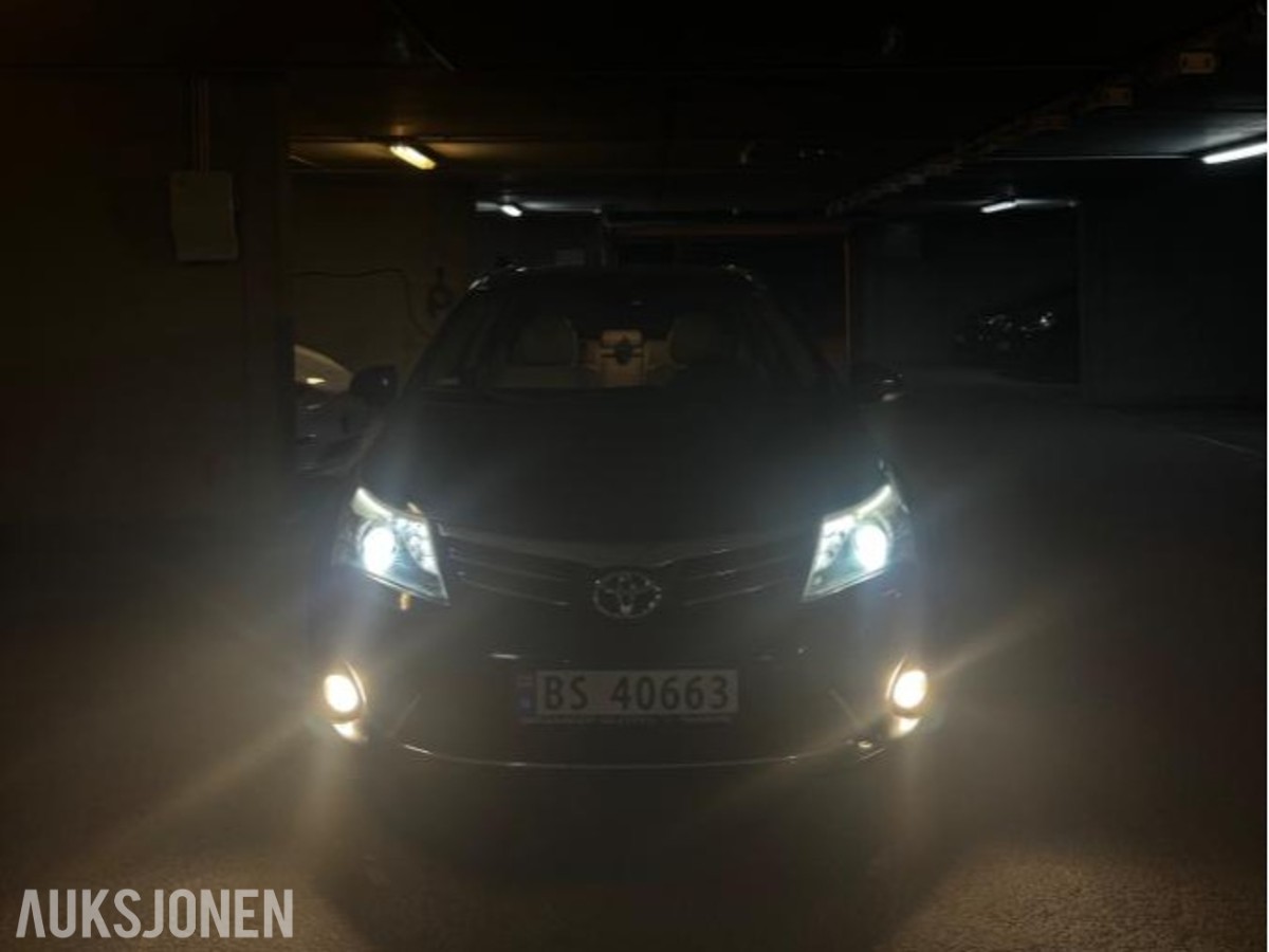 2012 Toyota Avensis 1.8 Bensin 147hk Eexecutive, Automat, Cruisekontroll, Ryggekamera