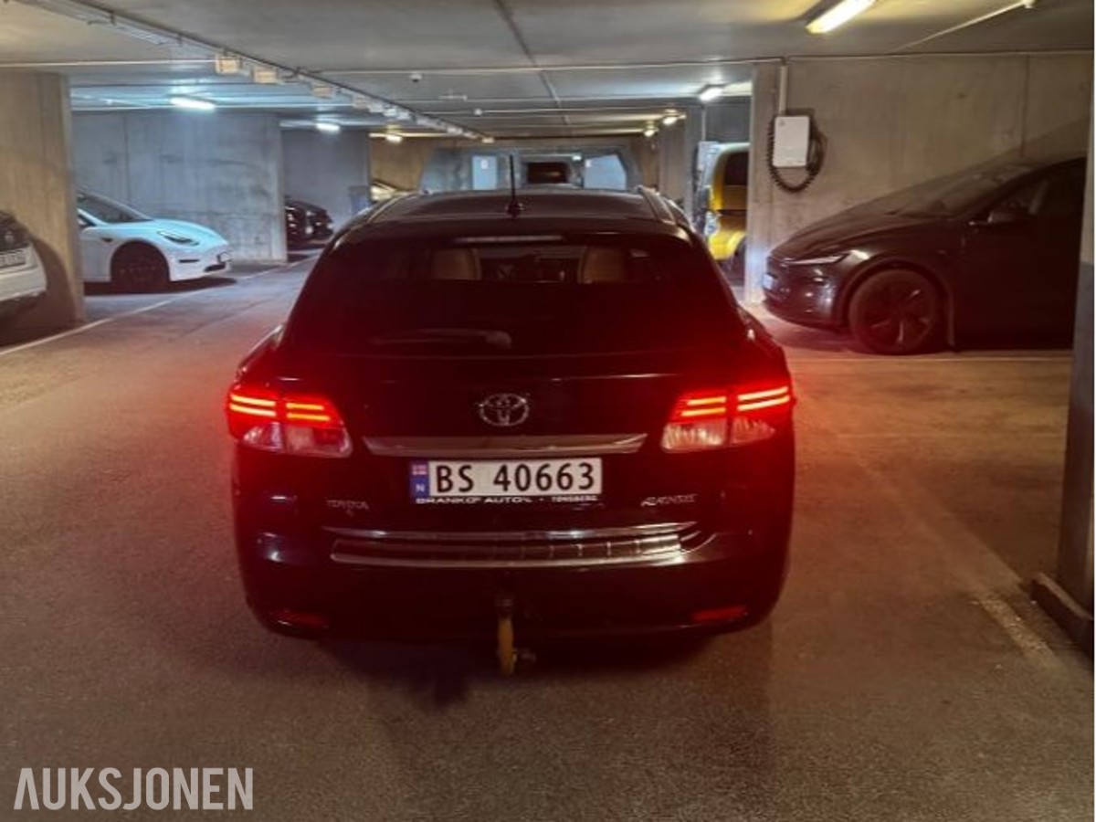 2012 Toyota Avensis 1.8 Bensin 147hk Eexecutive, Automat, Cruisekontroll, Ryggekamera