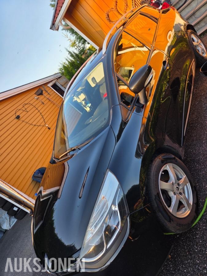 2014 Renault Clio TCe 90hk Nye sommer- og vinterdekk med pigger