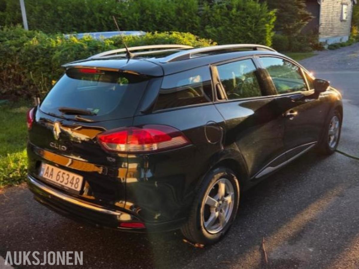 2014 Renault Clio TCe 90hk Nye sommer- og vinterdekk med pigger