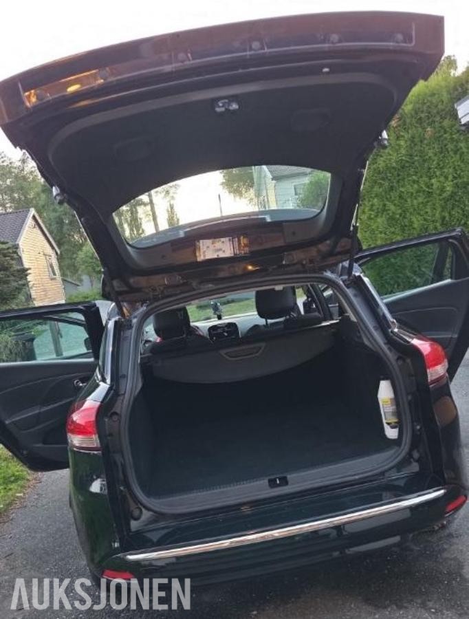 2014 Renault Clio TCe 90hk Nye sommer- og vinterdekk med pigger