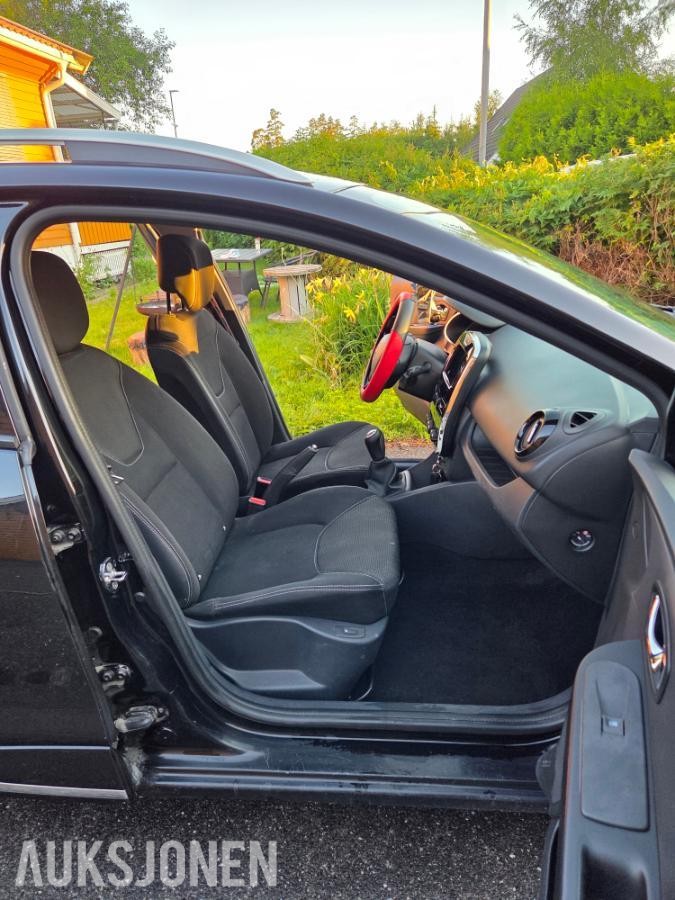 2014 Renault Clio TCe 90hk Nye sommer- og vinterdekk med pigger