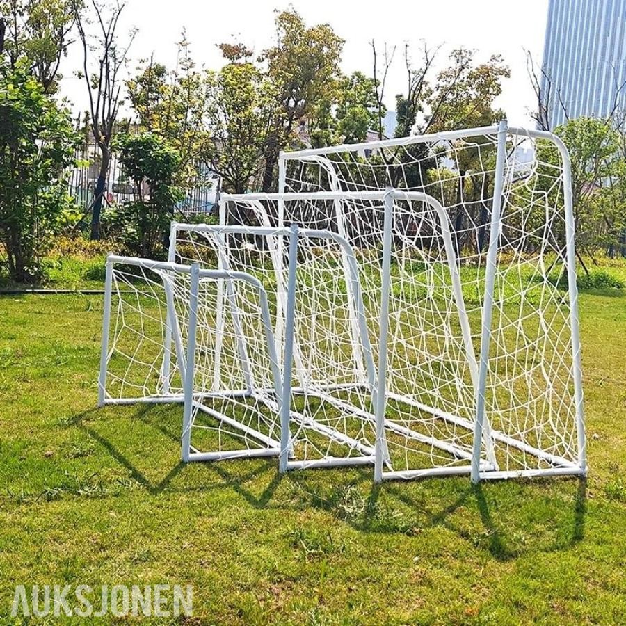 13 stk helt nye komplette fotballmål! Diverse størrelser! 