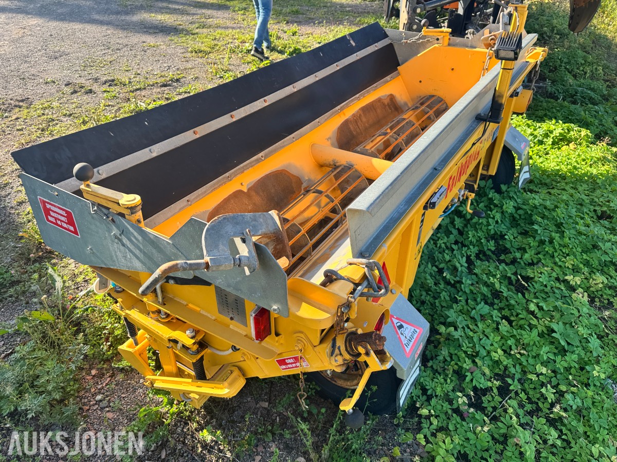 2020 Falköping LB-1000BL spreder for sand og salt