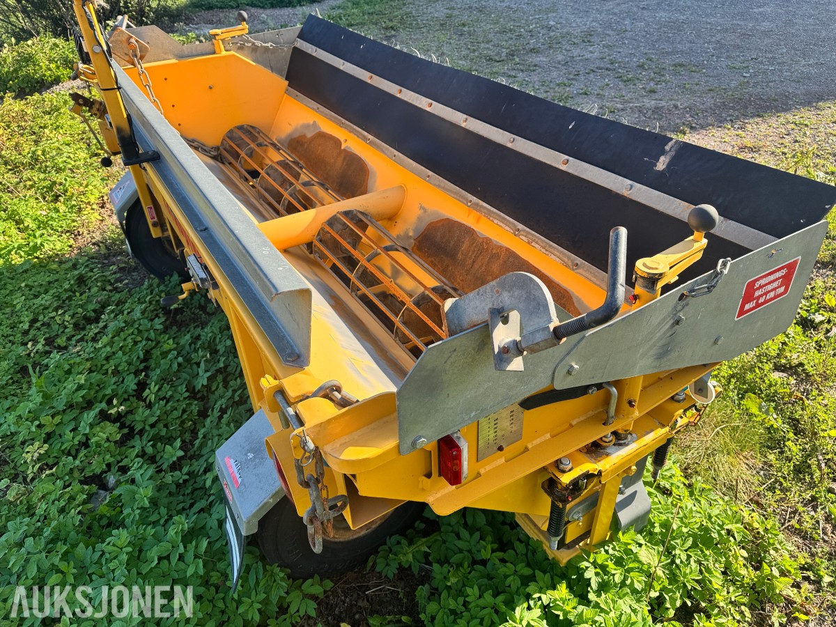 2020 Falköping LB-1000BL spreder for sand og salt