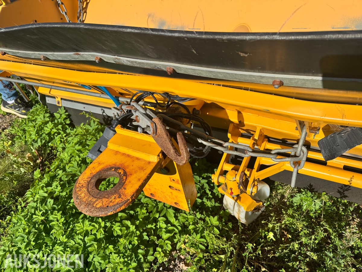 2020 Falköping LB-1000BL spreder for sand og salt