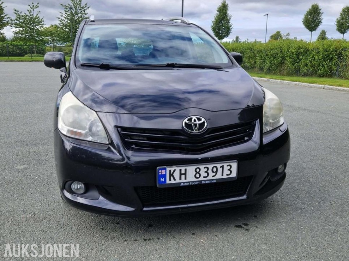 2012 Toyota Verso 2.0 126 hk Hengerfeste Lasteholdere 189 000 km