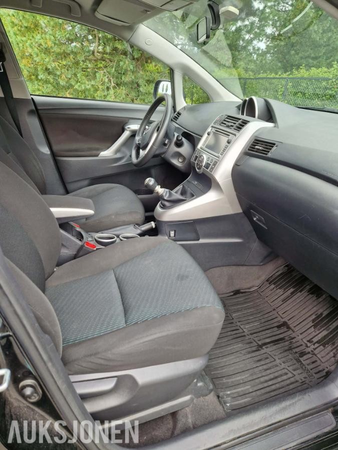 2012 Toyota Verso 2.0 126 hk Hengerfeste Lasteholdere 189 000 km