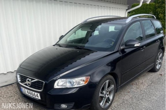 2012 Volvo V50 1.6 Diesel 114hk Skinnseter, S+V dekk, EU ok til 04.2027