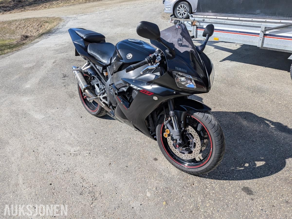2002 Yamaha YZF-R1