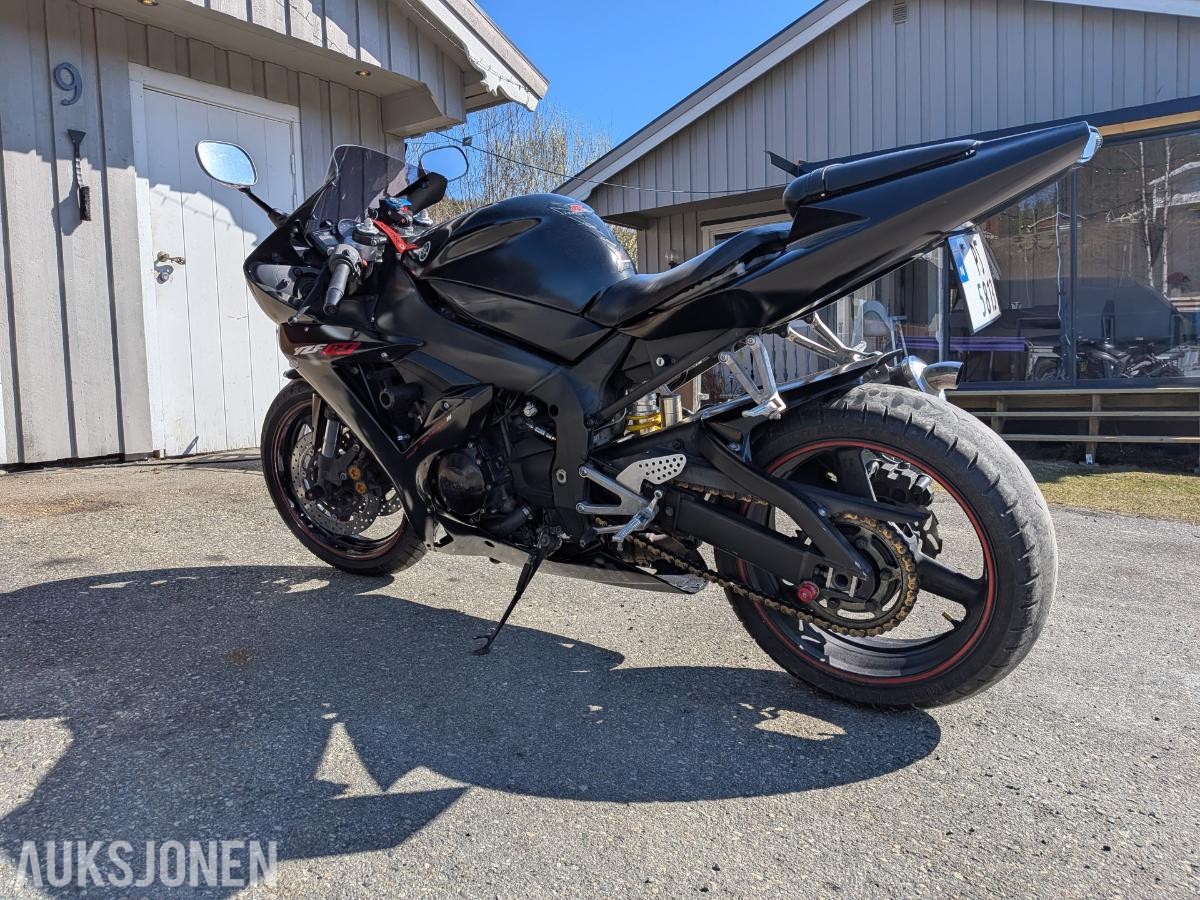 2002 Yamaha YZF-R1