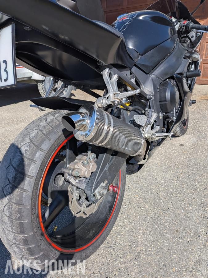 2002 Yamaha YZF-R1