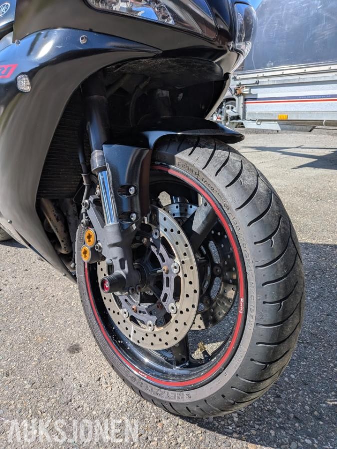 2002 Yamaha YZF-R1