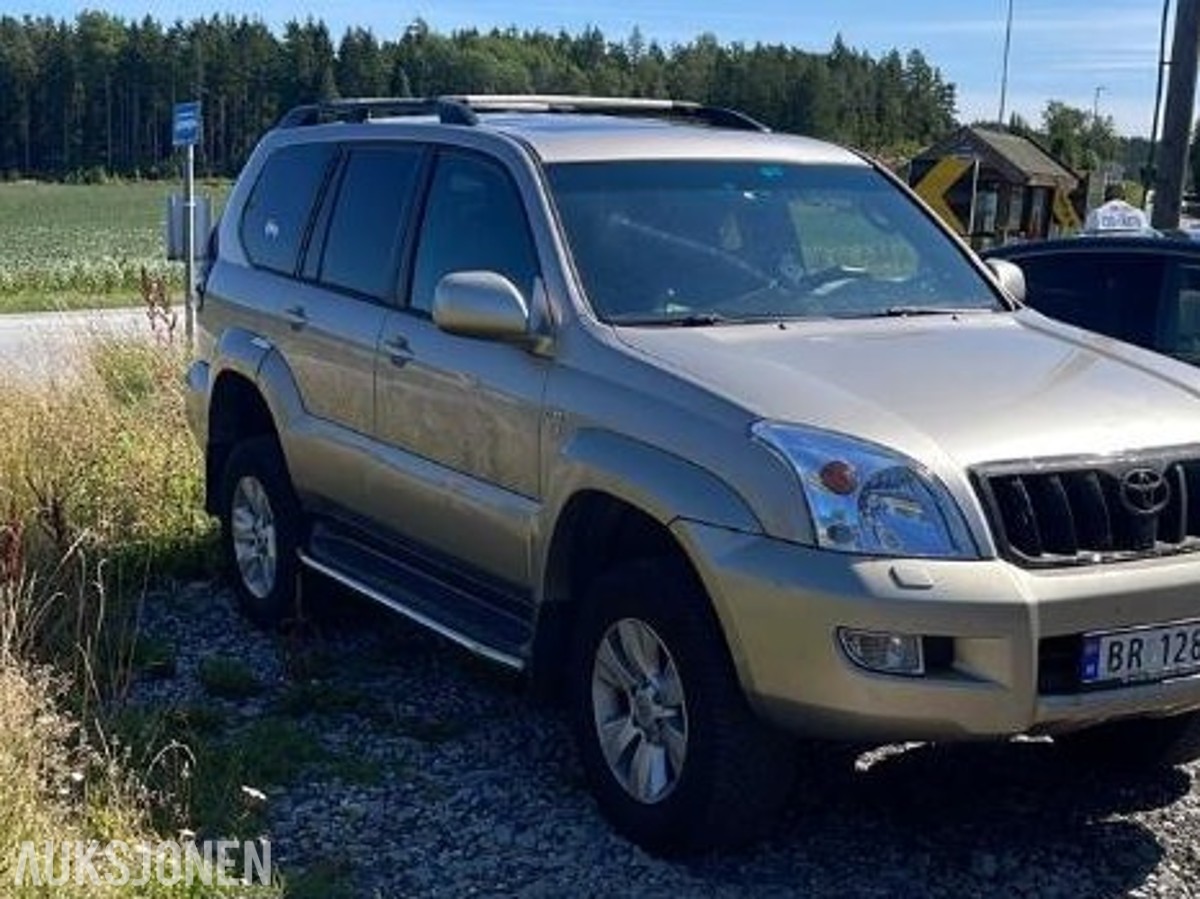 2002 Toyota Land Cruiser 3.0 4WD 163hk 8-seter Automat Hengerfeste