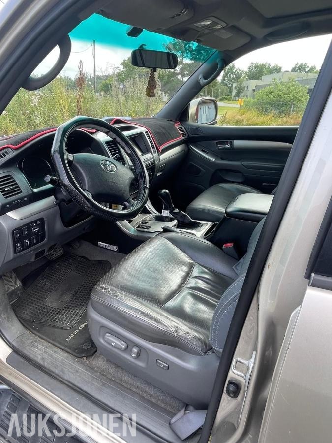2002 Toyota Land Cruiser 3.0 4WD 163hk 8-seter Automat Hengerfeste