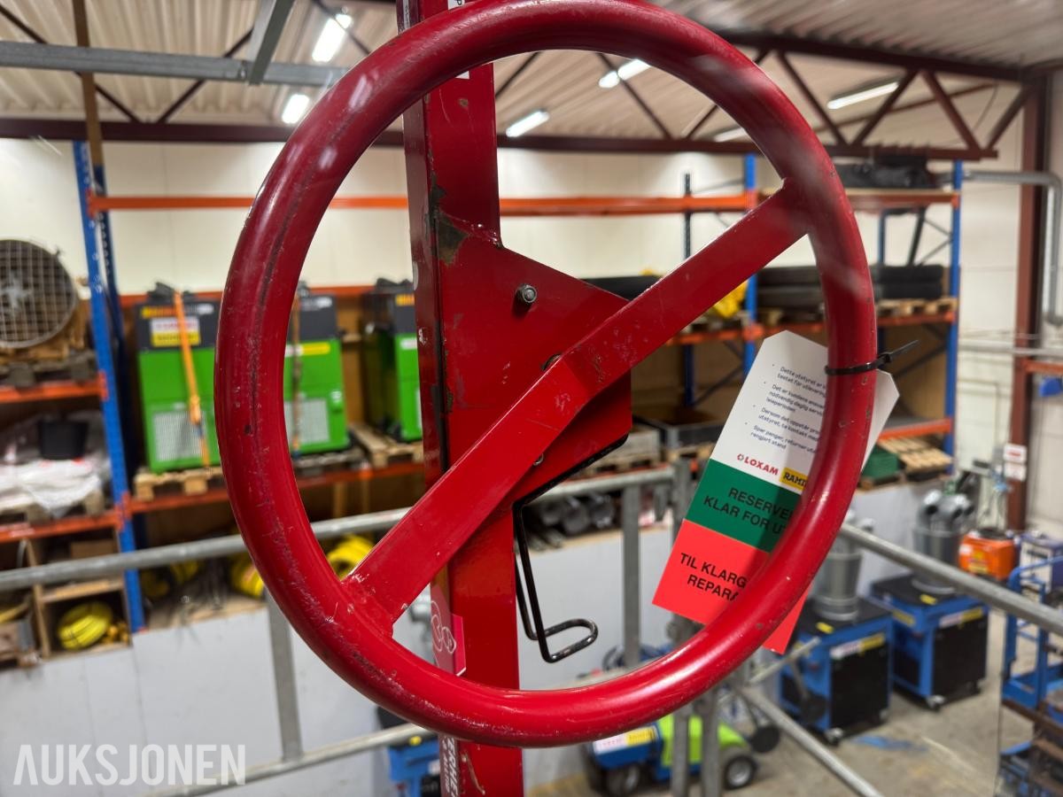 Plateheis med plattform & rekkverk
