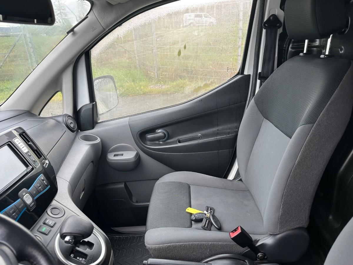 Nissan NV200E 24KW CRUISE VARMER MULTIRATT SKYVEDØRER 