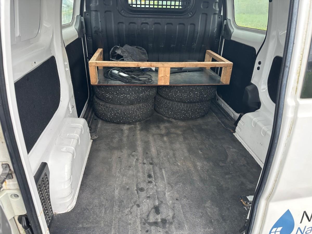 Nissan NV200E 24KW CRUISE VARMER MULTIRATT SKYVEDØRER 