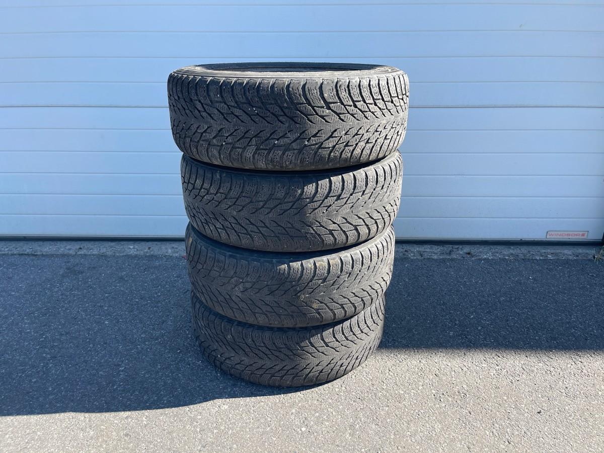 Goodyear dekk på stålfelg - 265 60 R16