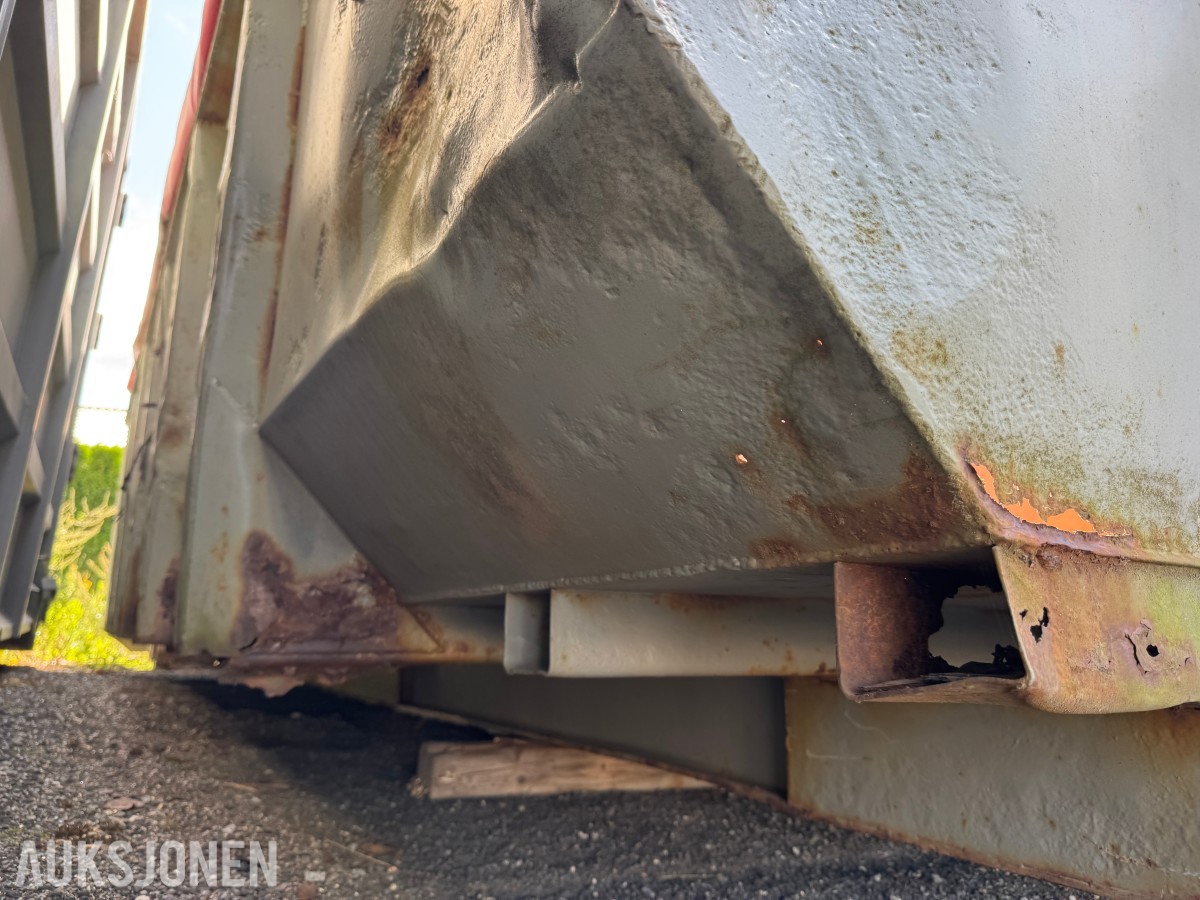 KROKCONTAINER I STÅL MED BAKLEM
