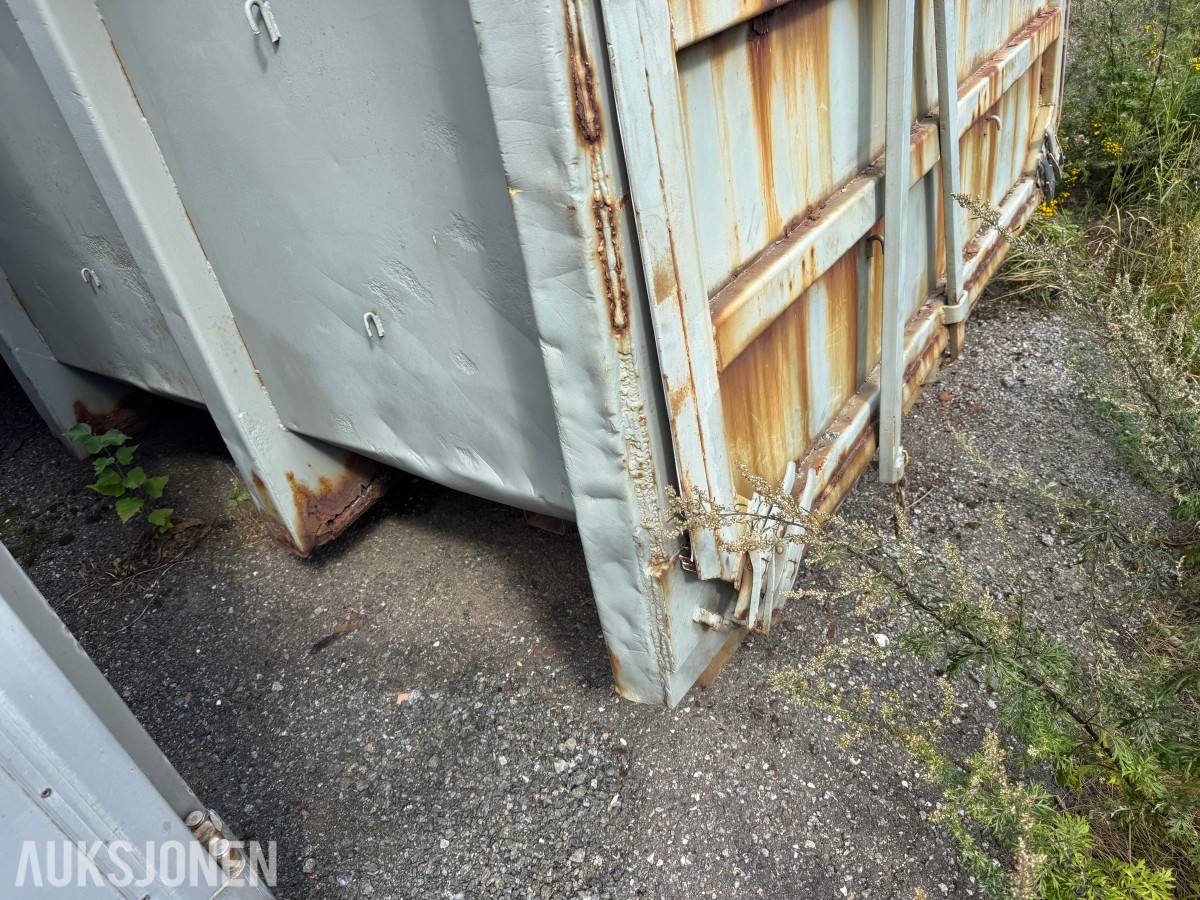 KROKCONTAINER I STÅL MED BAKLEM